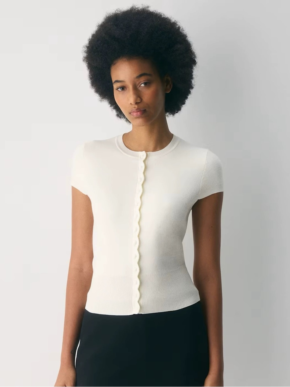 Scallop-Trim Short Sleeve Knit Top - White